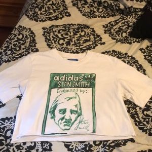 Cropped Adidas shirt